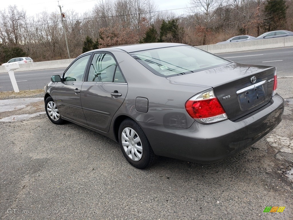 2006 Camry LE - Phantom Gray Pearl / Stone Gray photo #6
