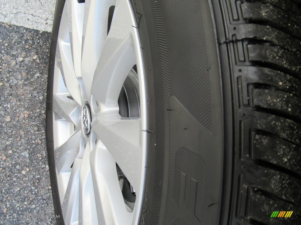 2018 Camry LE - Super White / Ash photo #8