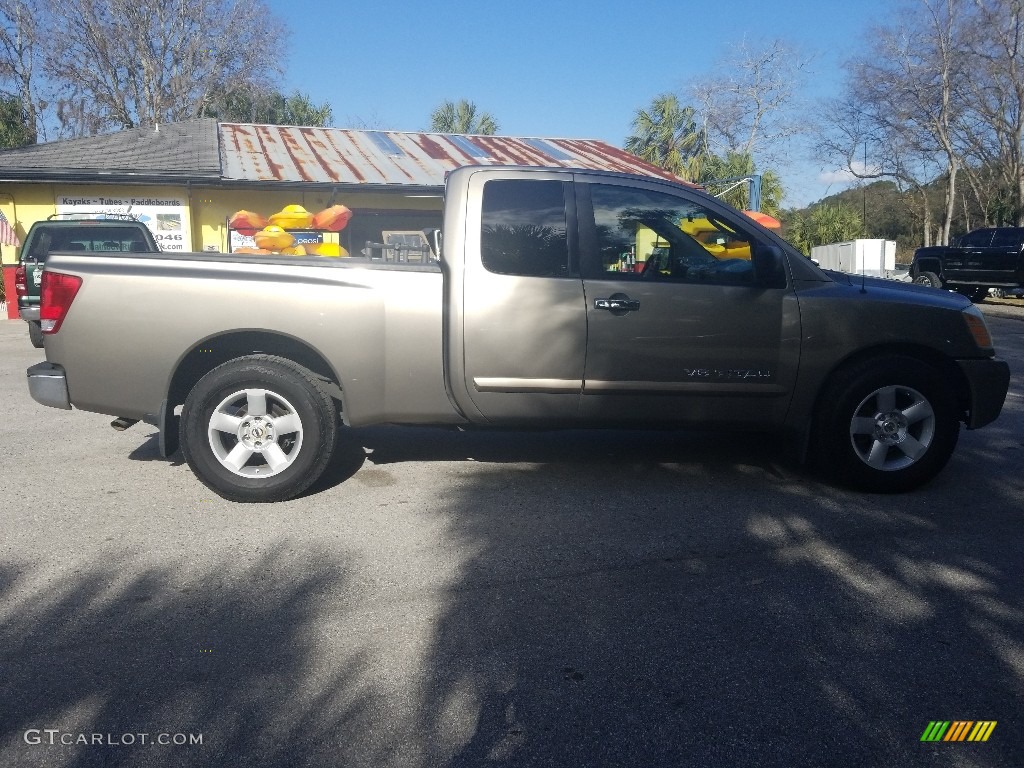 2007 Titan SE King Cab - Granite / Graphite Black/Titanium photo #2