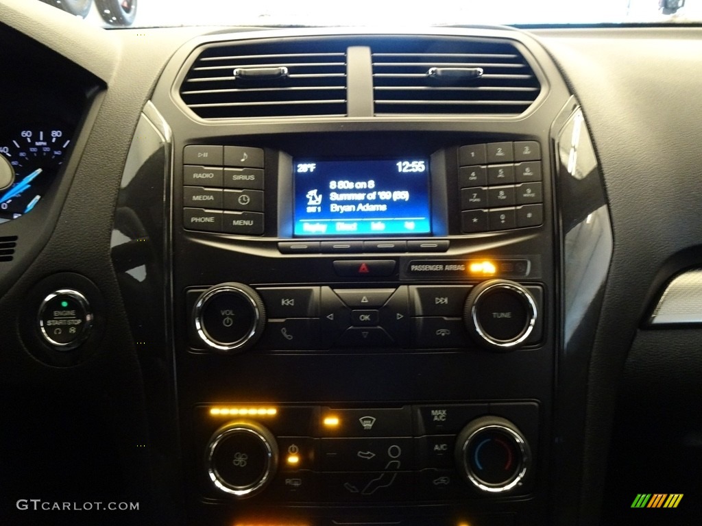 2019 Explorer XLT 4WD - Magnetic / Medium Black photo #12