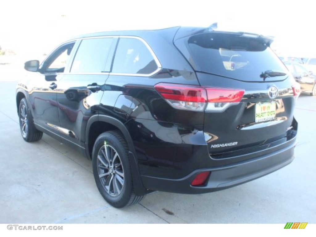 2019 Highlander XLE AWD - Midnight Black Metallic / Black photo #6