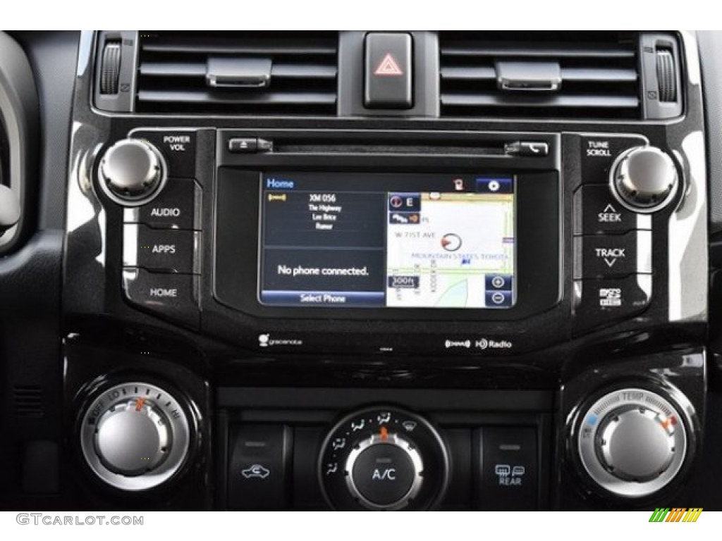 2019 Toyota 4Runner SR5 4x4 Controls Photo #131598849
