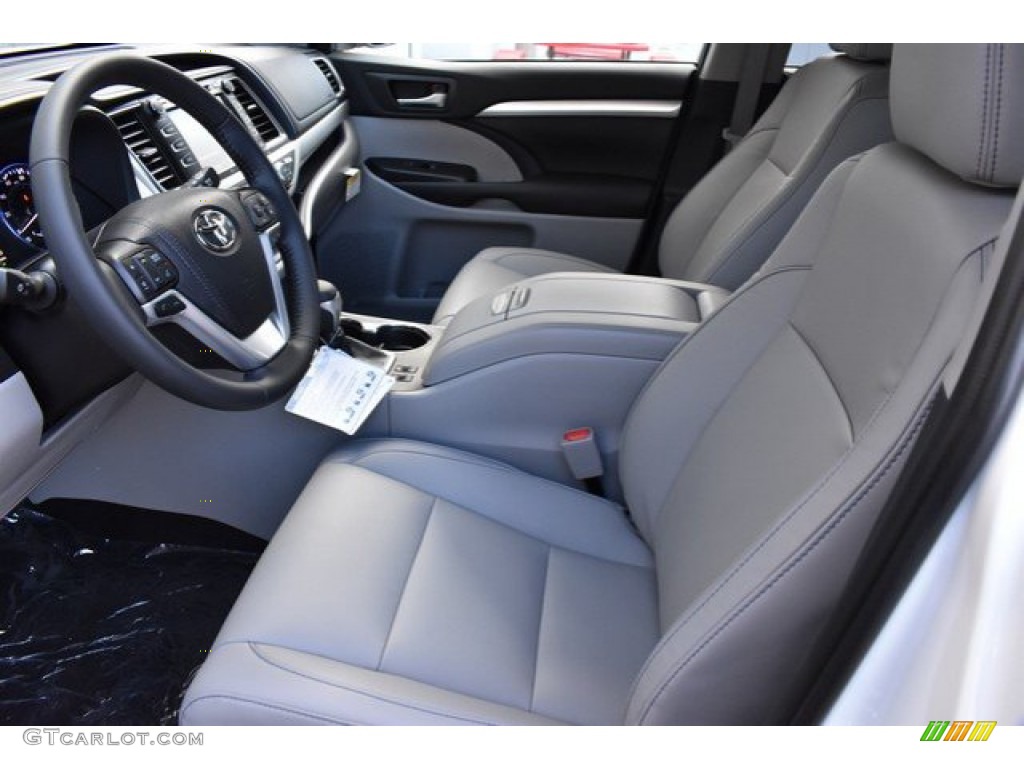 2019 Toyota Highlander XLE AWD Front Seat Photo #131604502