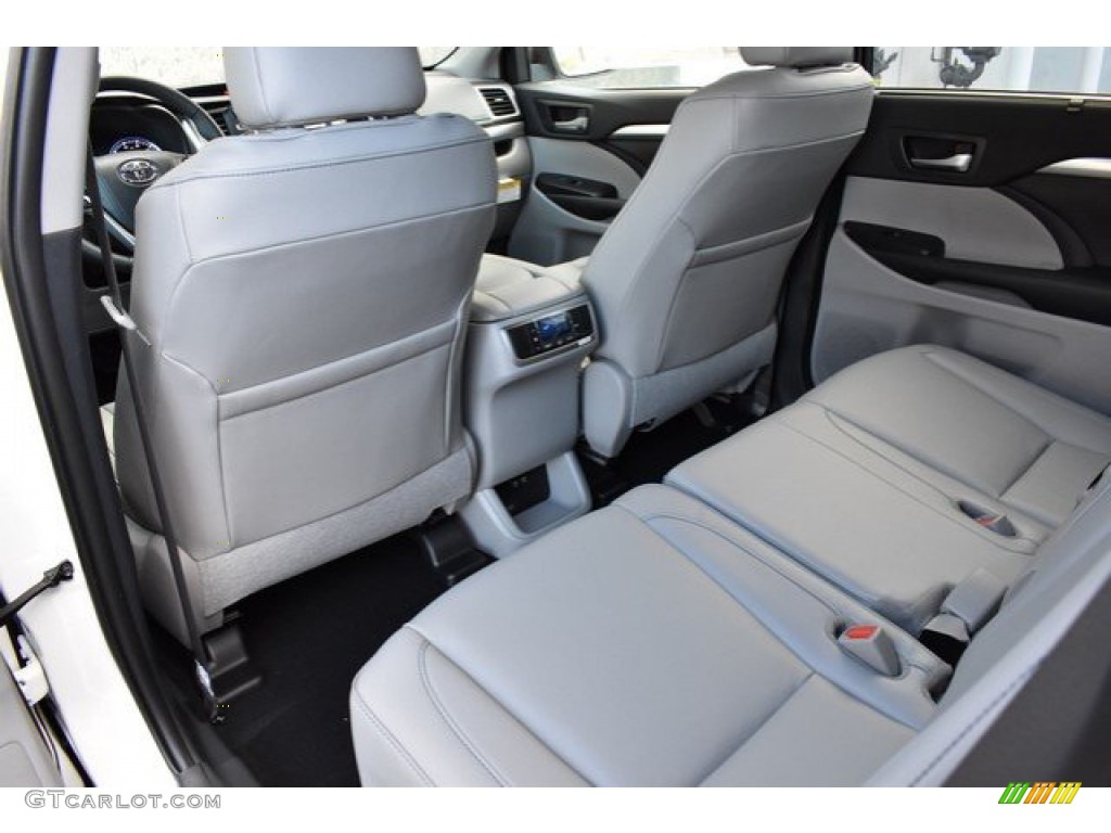 Ash Interior 2019 Toyota Highlander XLE AWD Photo #131604637
