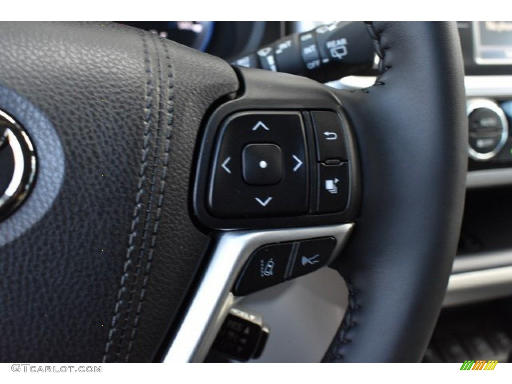 2019 Toyota Highlander XLE AWD Ash Steering Wheel Photo #131604877