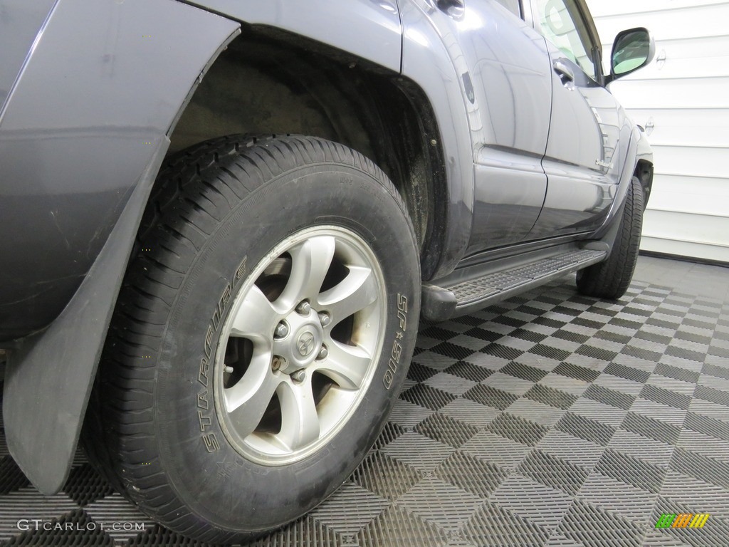 2004 4Runner SR5 4x4 - Galactic Gray Mica / Stone photo #17