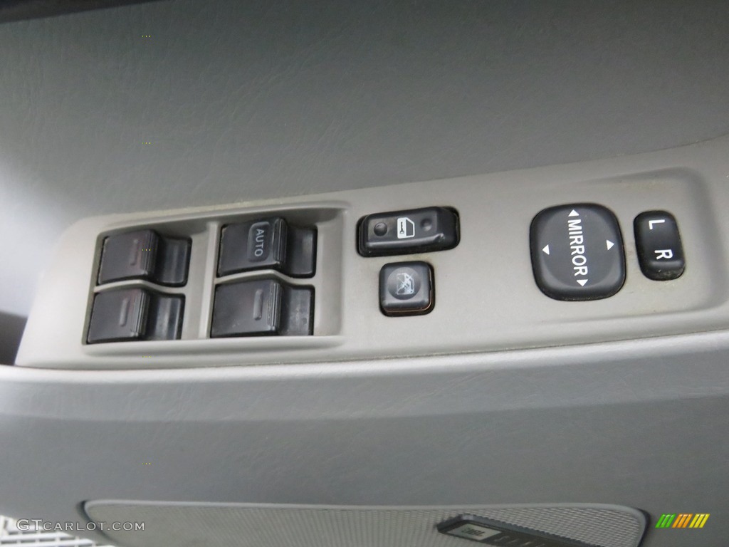 2004 4Runner SR5 4x4 - Galactic Gray Mica / Stone photo #31