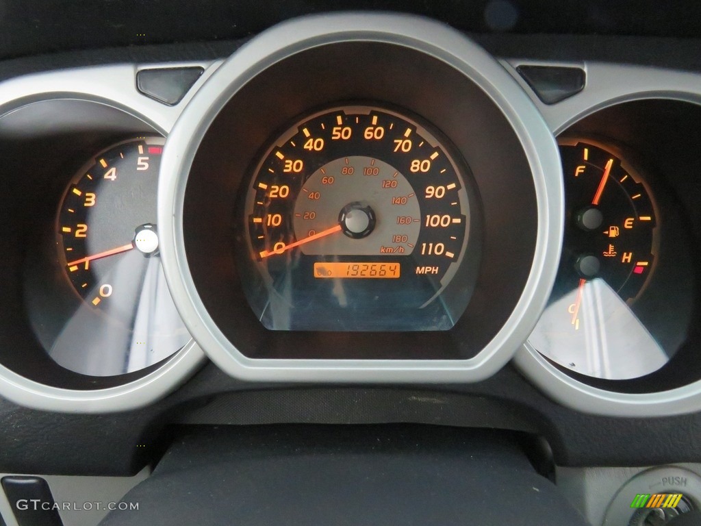 2004 4Runner SR5 4x4 - Galactic Gray Mica / Stone photo #33