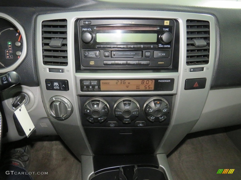 2004 4Runner SR5 4x4 - Galactic Gray Mica / Stone photo #39