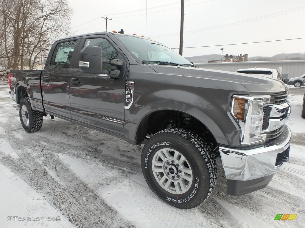 Magnetic 2019 Ford F250 Super Duty XLT Crew Cab 4x4 Exterior Photo #131612443