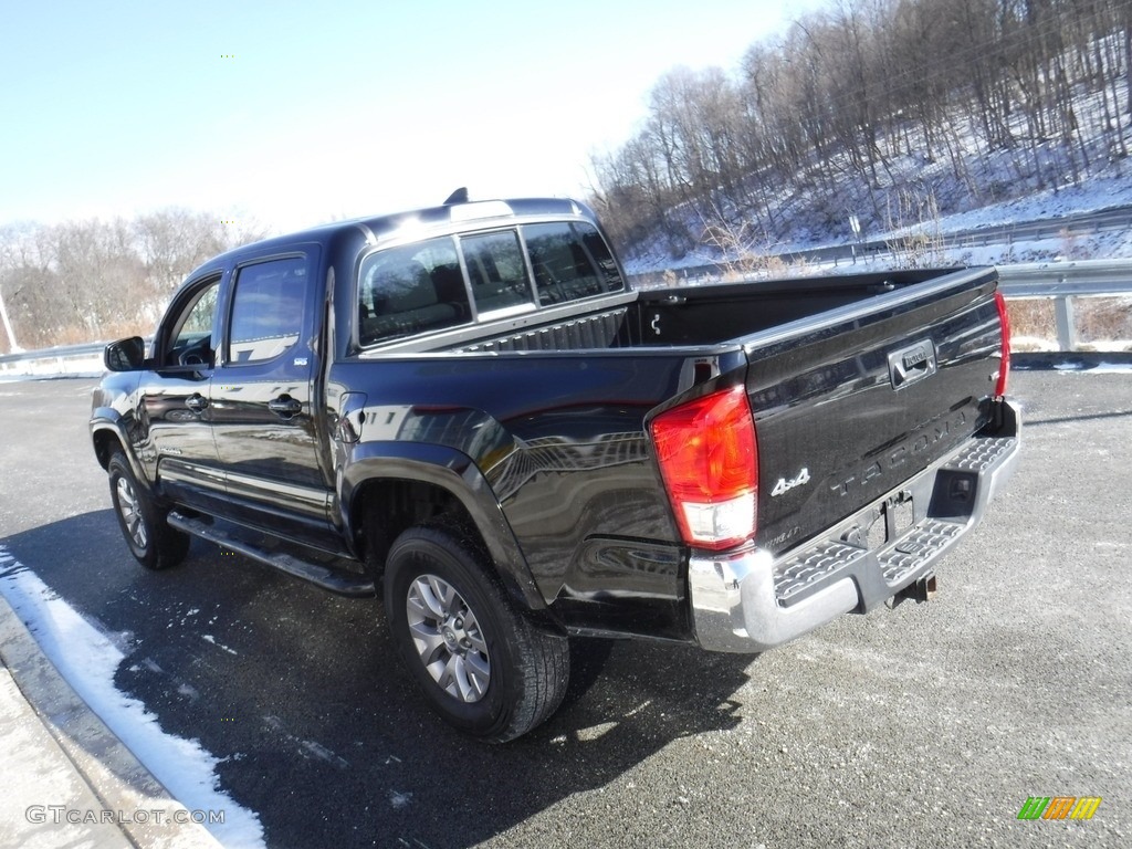 2017 Tacoma SR5 Double Cab 4x4 - Black / Cement Gray photo #7