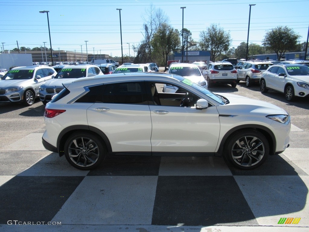 2019 QX50 Essential AWD - Lunar White / Wheat photo #3