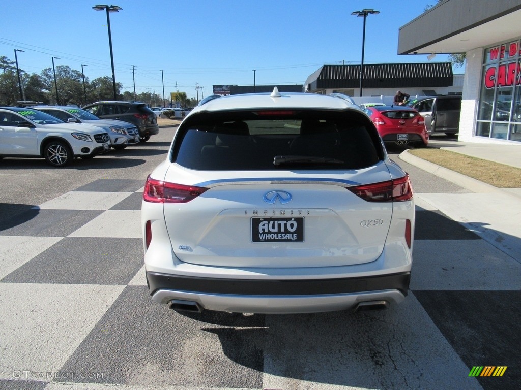 2019 QX50 Essential AWD - Lunar White / Wheat photo #4