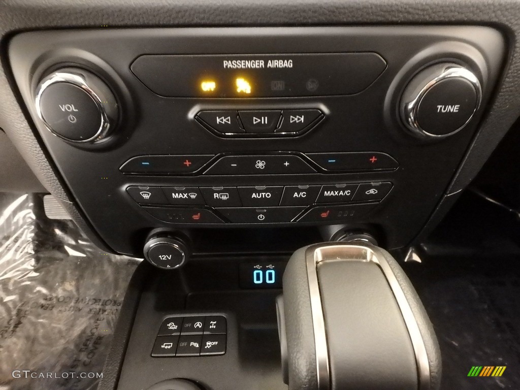 2019 Ford Ranger XLT SuperCrew 4x4 Controls Photo #131613049