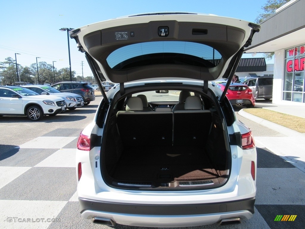 2019 QX50 Essential AWD - Lunar White / Wheat photo #5