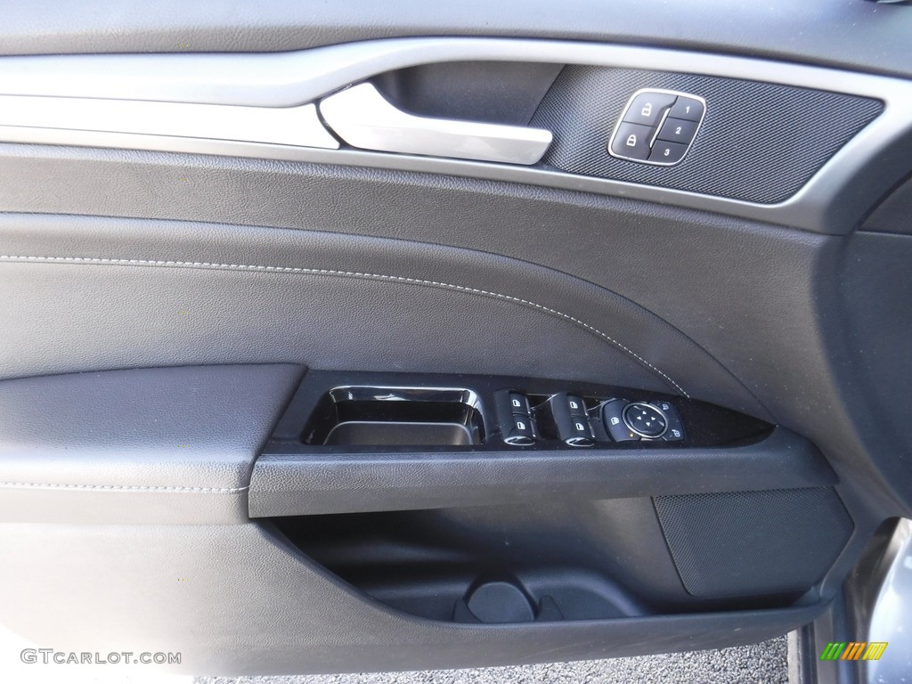 2013 Fusion Titanium AWD - Sterling Gray Metallic / Charcoal Black photo #12