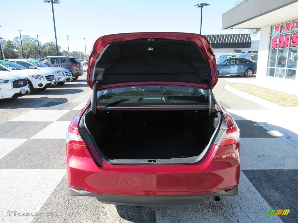 2018 Camry LE - Ruby Flare Pearl / Macadamia photo #5