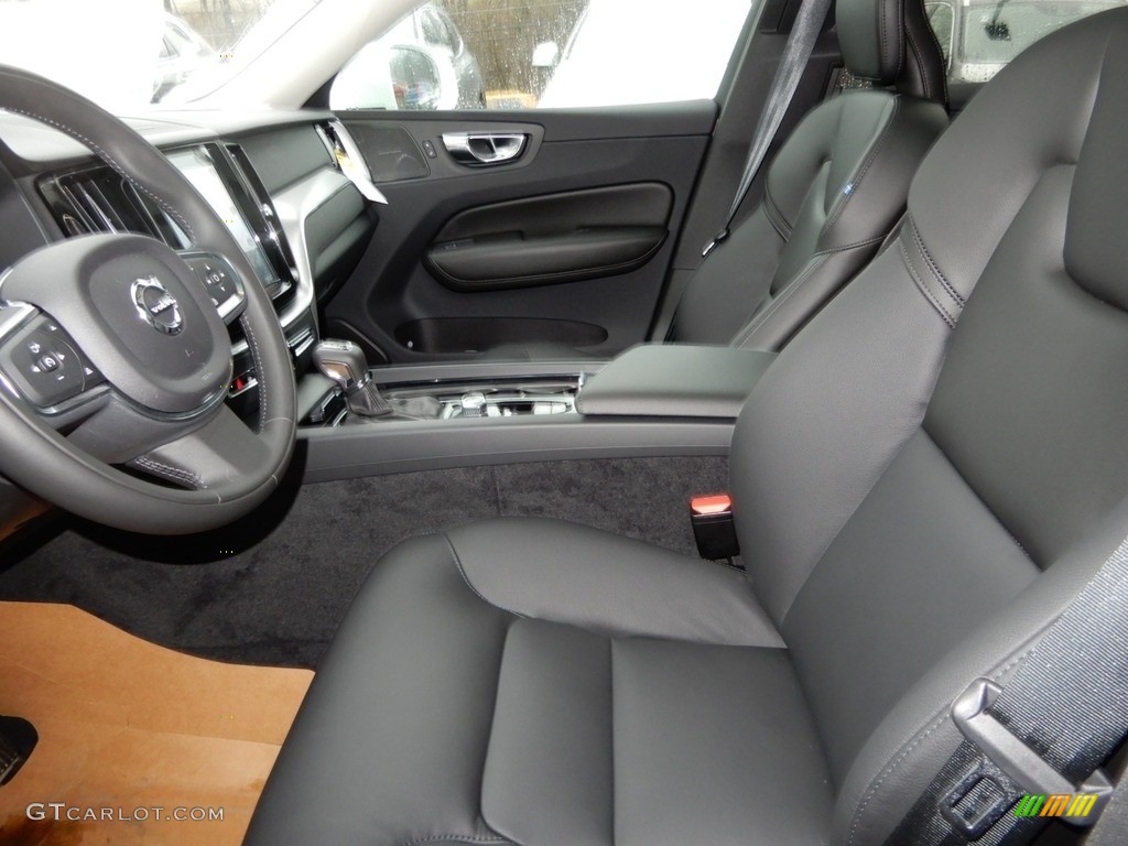 2019 Volvo XC60 T5 AWD Momentum Front Seat Photo #131618476