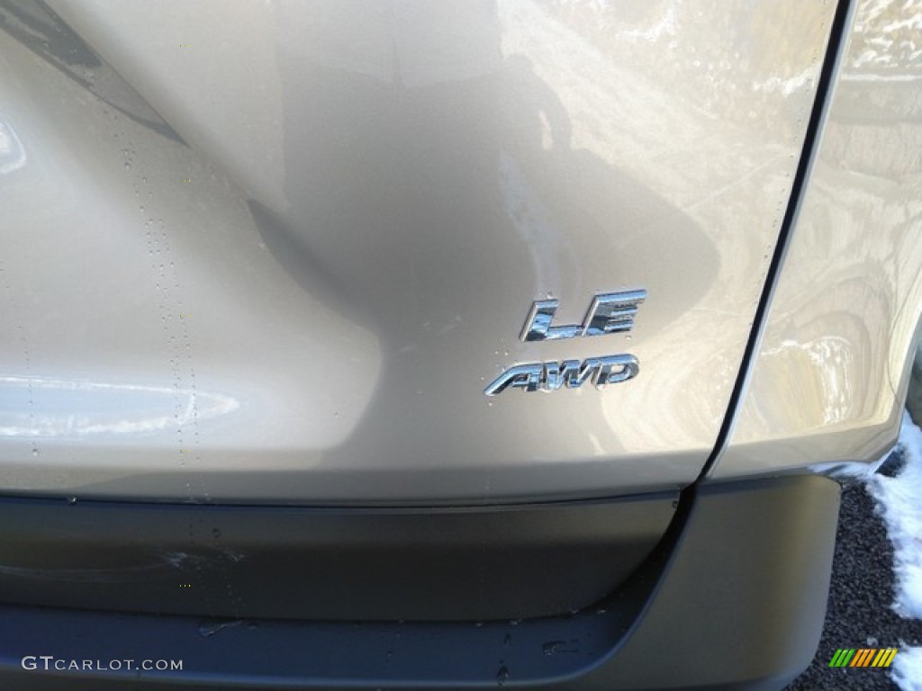 2019 RAV4 LE AWD - Silver Sky Metallic / Black photo #5