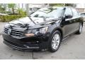 Black - Passat S Sedan Photo No. 5