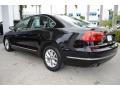 Black - Passat S Sedan Photo No. 7