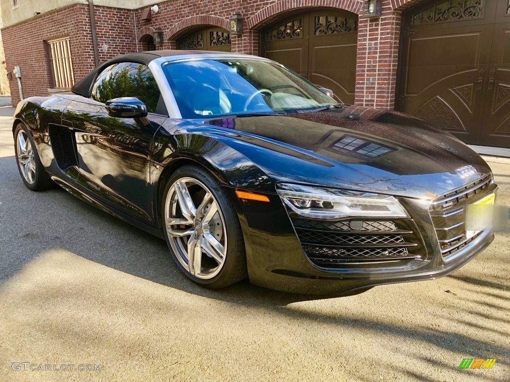 2014 Audi R8 Spyder V10 Exterior Photos