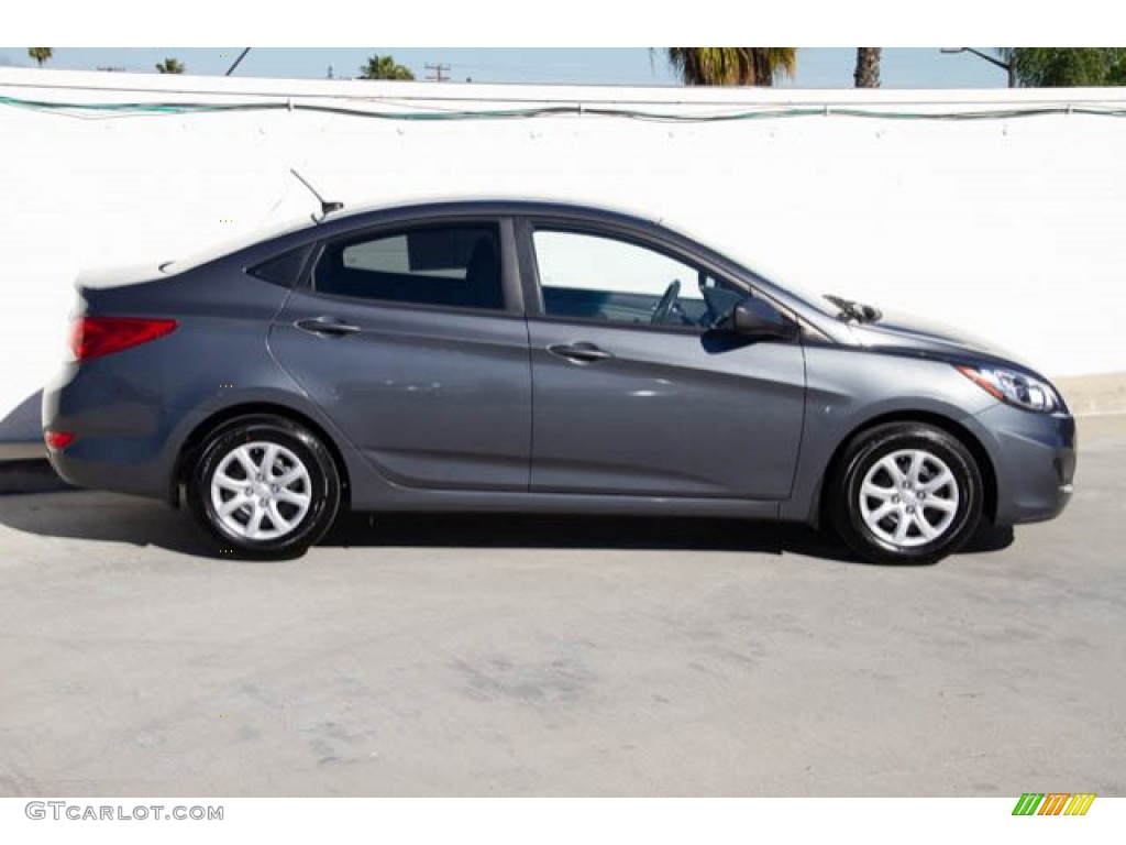 2013 Accent GLS 4 Door - Cyclone Gray / Gray photo #13