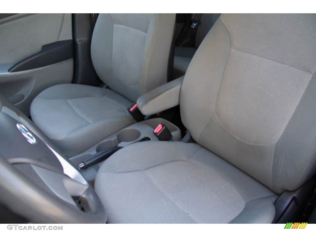 2013 Accent GLS 4 Door - Cyclone Gray / Gray photo #16