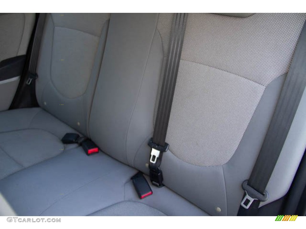 2013 Accent GLS 4 Door - Cyclone Gray / Gray photo #17