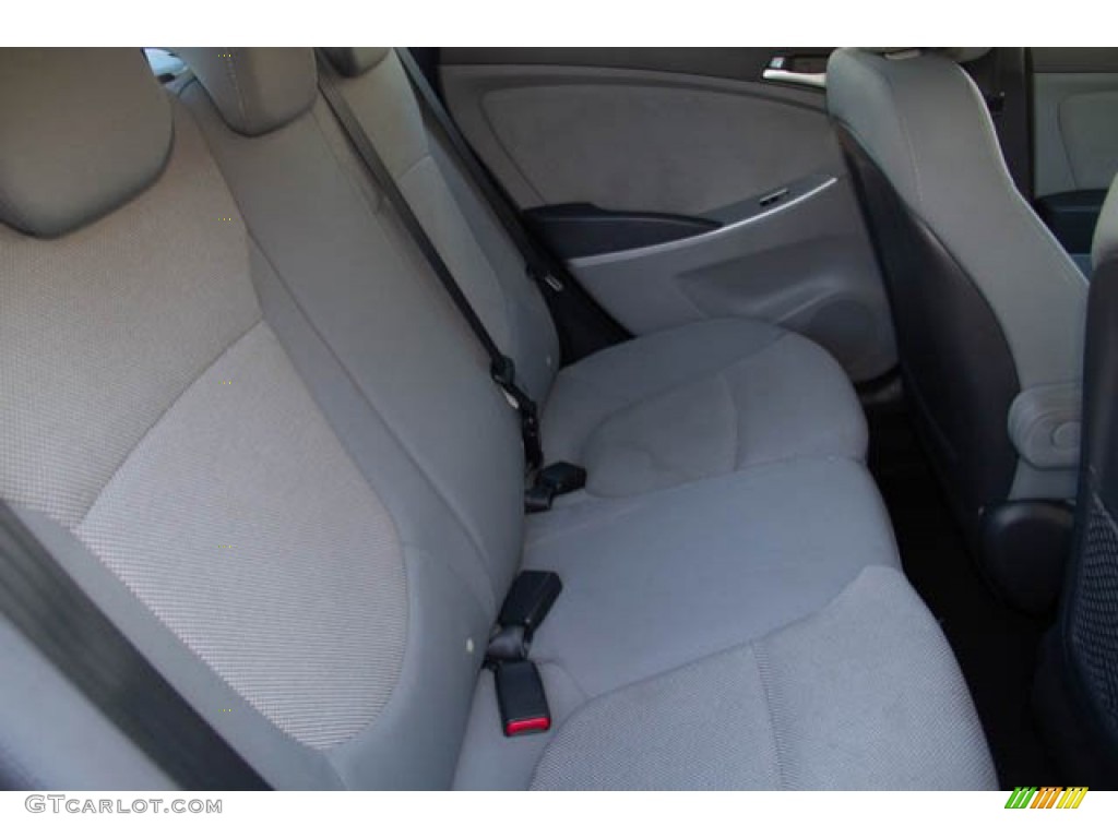 2013 Accent GLS 4 Door - Cyclone Gray / Gray photo #19