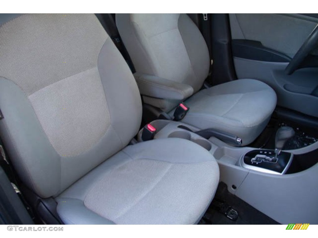 2013 Accent GLS 4 Door - Cyclone Gray / Gray photo #22