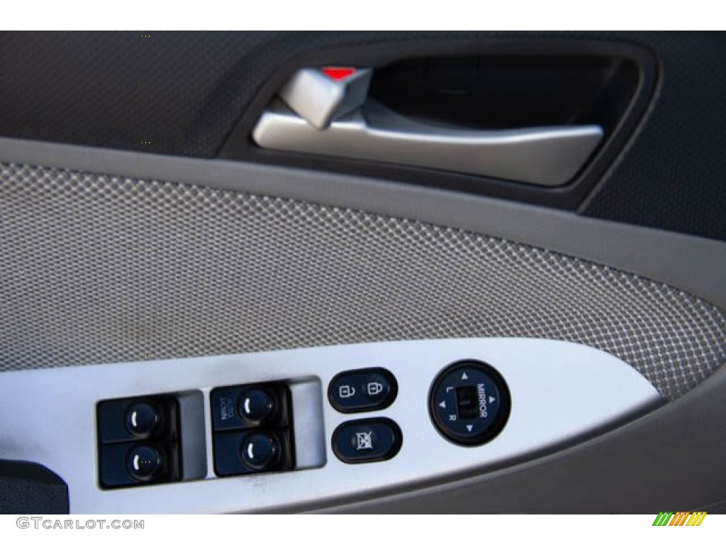 2013 Accent GLS 4 Door - Cyclone Gray / Gray photo #26