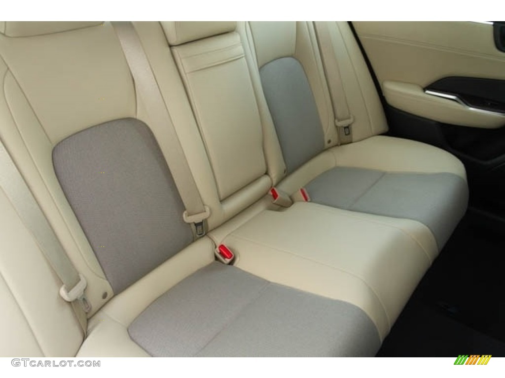 2019 Honda Clarity Plug In Hybrid Rear Seat Photo #131638547