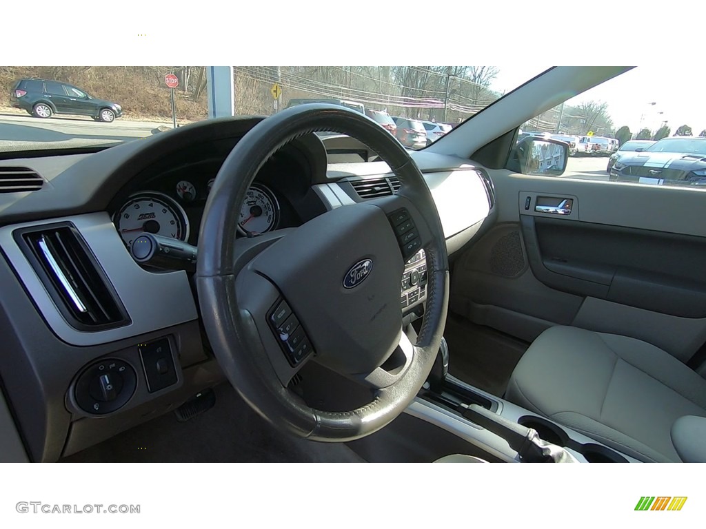 2009 Focus SES Sedan - Ebony Black / Charcoal Black photo #11