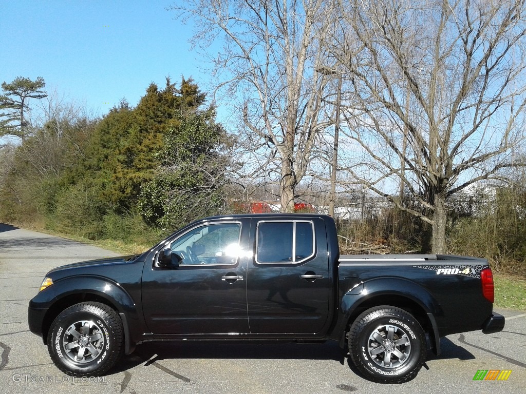 2018 Frontier Pro-4X Crew Cab 4x4 - Magnetic Black / Graphite photo #1