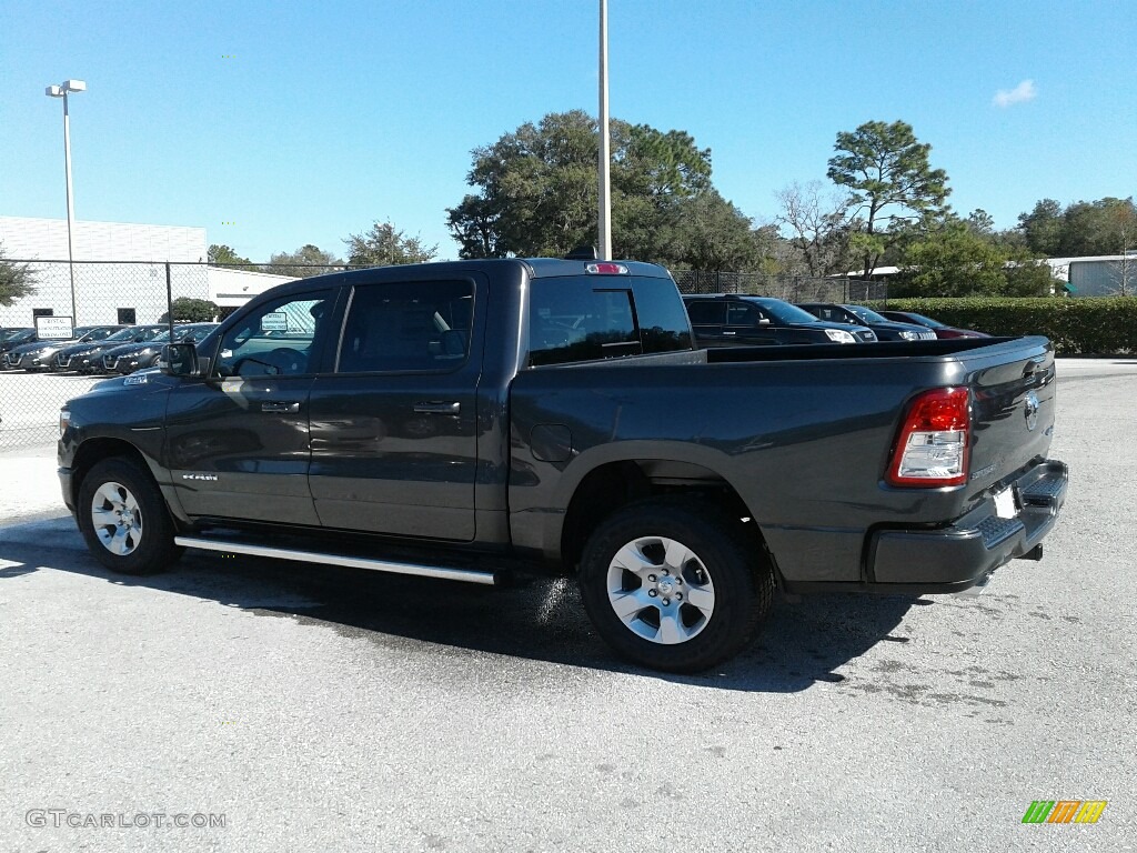 2019 1500 Big Horn Crew Cab 4x4 - Granite Crystal Metallic / Black photo #3