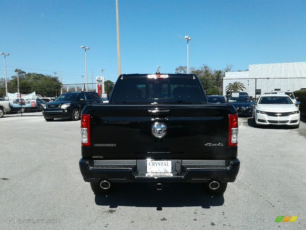 2019 1500 Big Horn Crew Cab 4x4 - Diamond Black Crystal Pearl / Black photo #4
