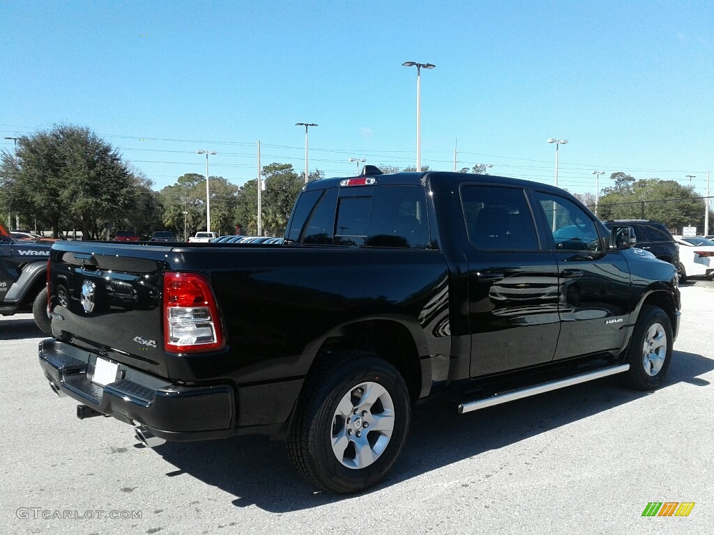 2019 1500 Big Horn Crew Cab 4x4 - Diamond Black Crystal Pearl / Black photo #5