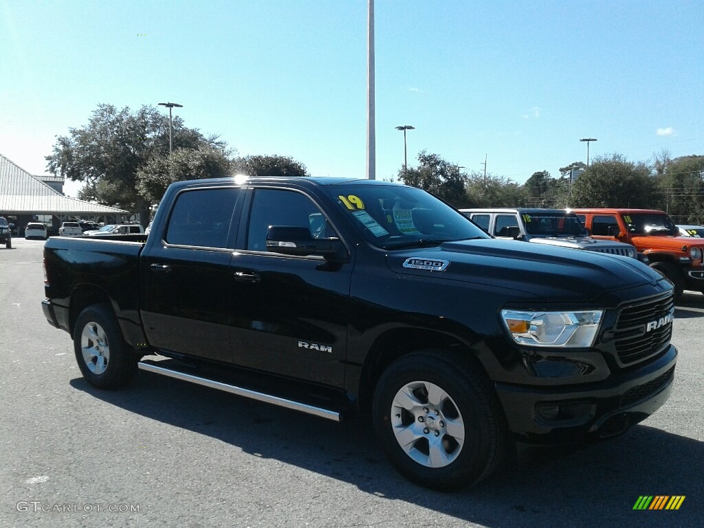 2019 1500 Big Horn Crew Cab 4x4 - Diamond Black Crystal Pearl / Black photo #7