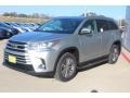 2019 Celestial Silver Metallic Toyota Highlander XLE  photo #4