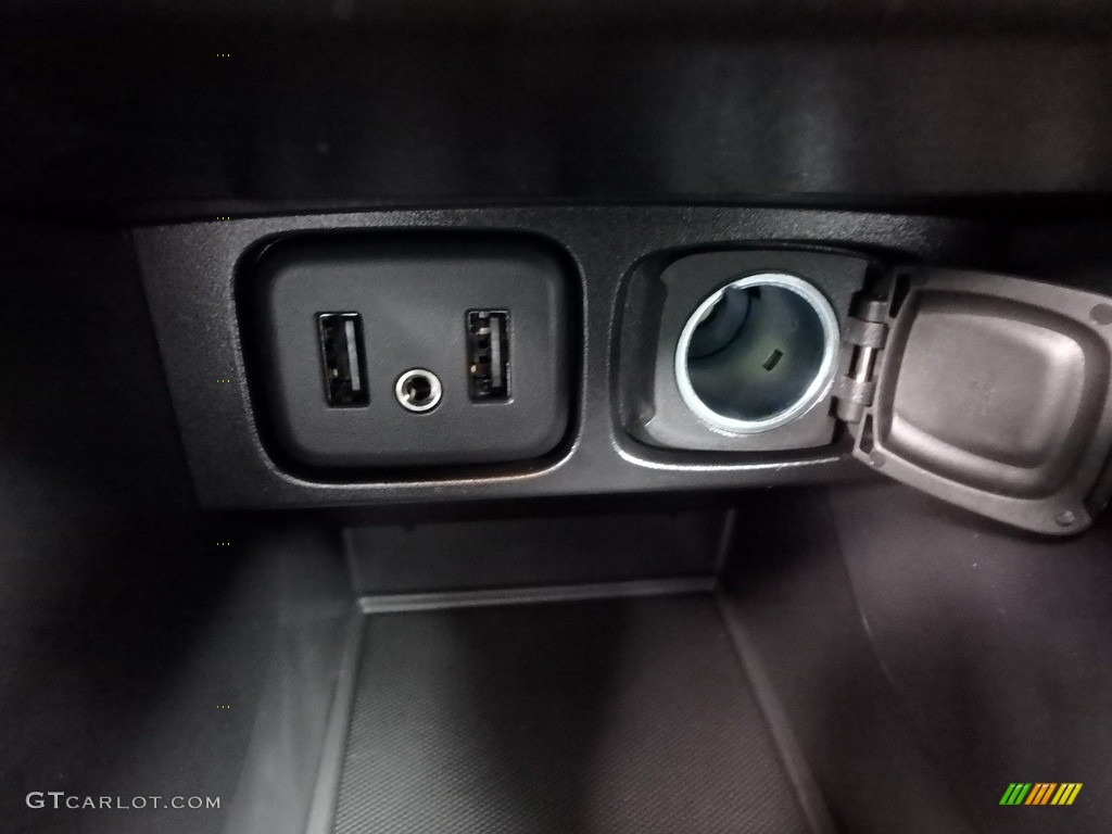 2019 Encore Preferred - Quicksilver Metallic / Ebony photo #20