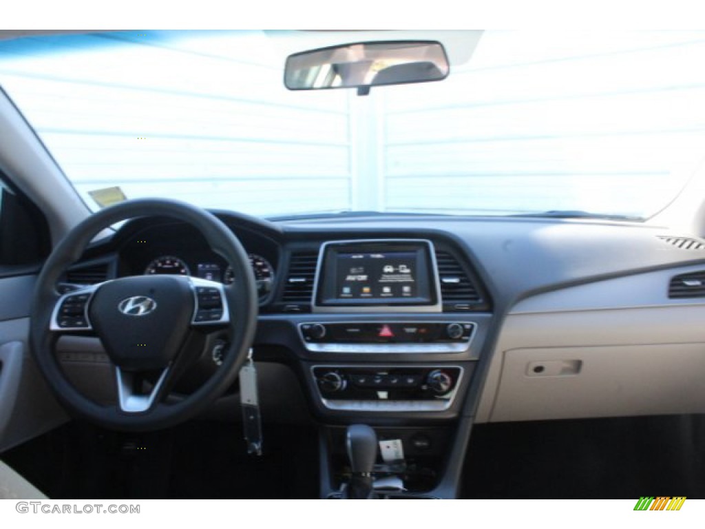 2019 Sonata SE - Quartz White Pearl / Gray photo #18