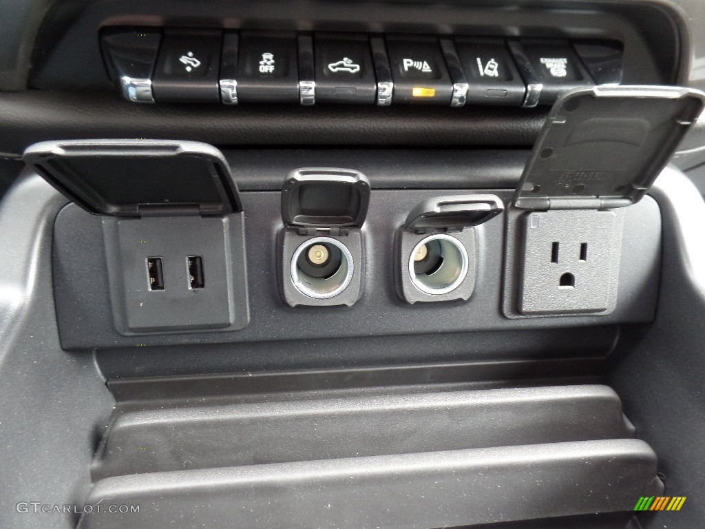 2019 Silverado 2500HD High Country Crew Cab 4WD - Graphite Metallic / High Country Jet Black/­Medium Ash Gray photo #45
