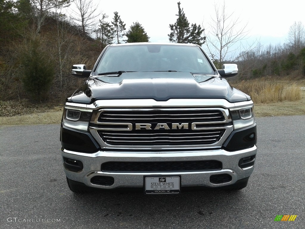 2019 1500 Laramie Crew Cab 4x4 - Diamond Black Crystal Pearl / Black photo #3