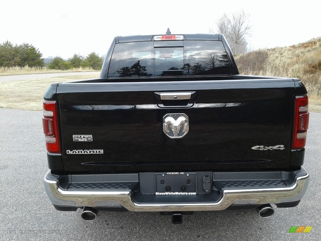 2019 1500 Laramie Crew Cab 4x4 - Diamond Black Crystal Pearl / Black photo #7