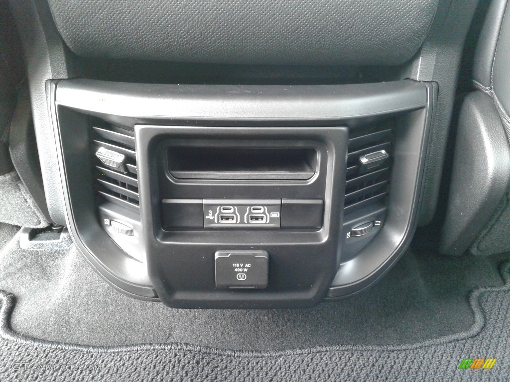 2019 1500 Laramie Crew Cab 4x4 - Diamond Black Crystal Pearl / Black photo #14