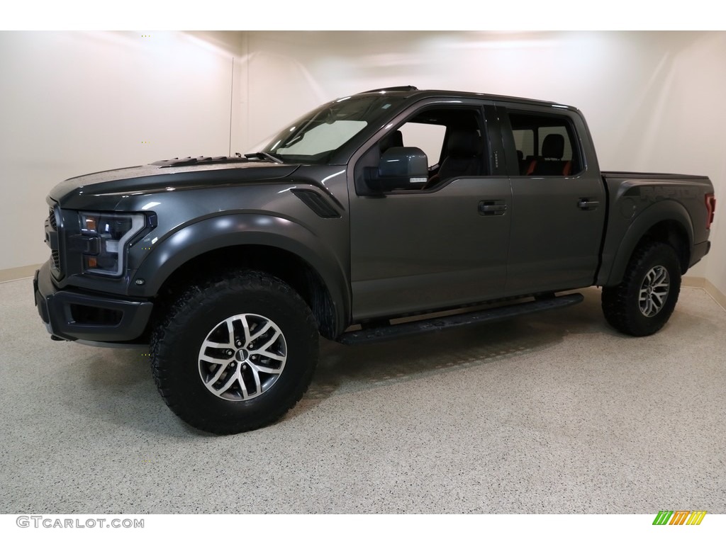 2017 F150 SVT Raptor SuperCrew 4x4 - Magnetic / Raptor Black/Orange Accent photo #3