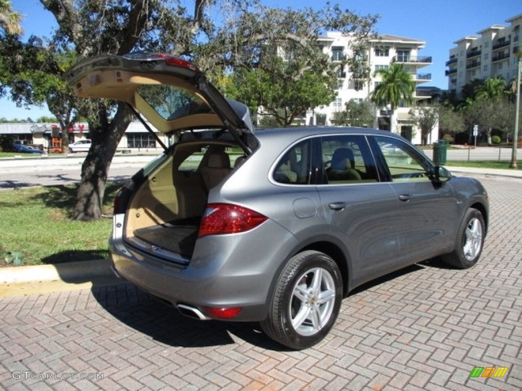 2014 Cayenne Diesel - Meteor Grey Metallic / Luxor Beige photo #58