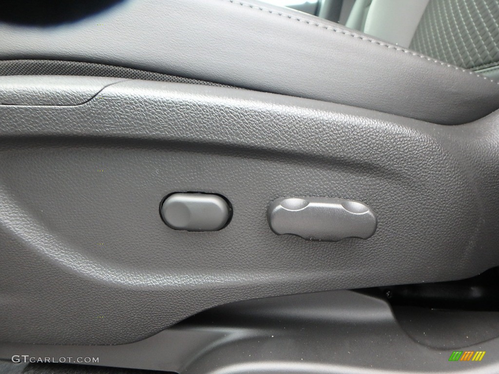 2019 Encore Preferred AWD - Quicksilver Metallic / Ebony photo #15