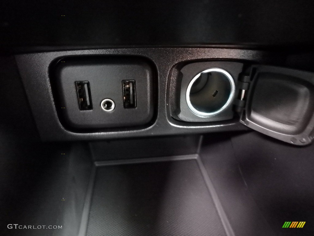 2019 Encore Preferred AWD - Quicksilver Metallic / Ebony photo #20